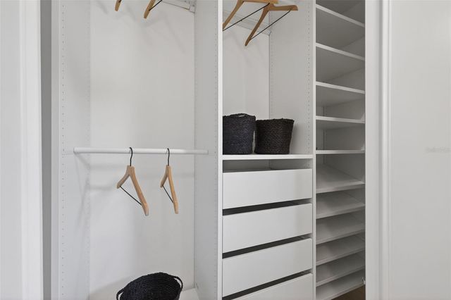 101 27TH AVENUE N, St Petersburg, FL 33704