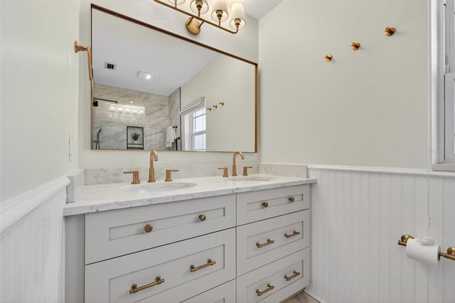 101 27TH AVENUE N, St Petersburg, FL 33704