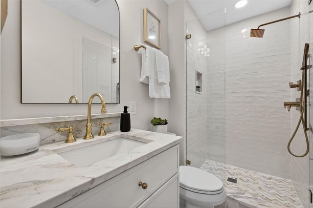 101 27TH AVENUE N, St Petersburg, FL 33704