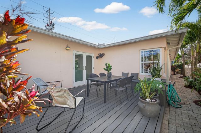 101 27TH AVENUE N, St Petersburg, FL 33704