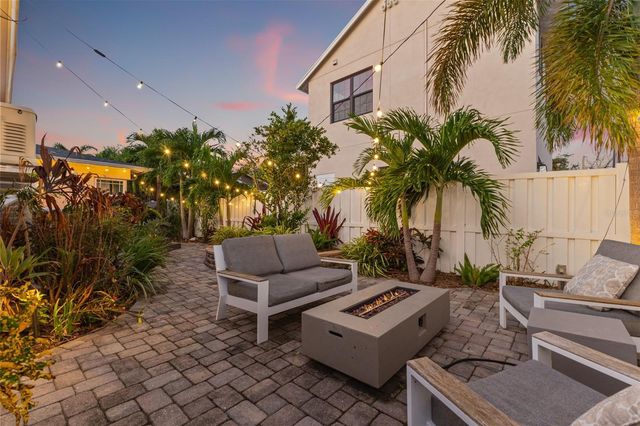 101 27TH AVENUE N, St Petersburg, FL 33704