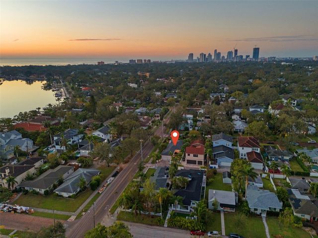 101 27TH AVENUE N, St Petersburg, FL 33704