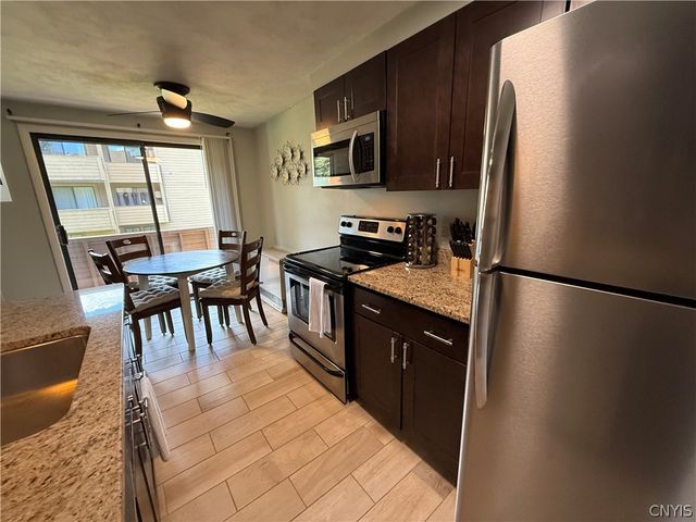 260 Watertree Drive, Dewitt, NY 13057