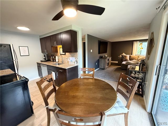260 Watertree Drive, Dewitt, NY 13057