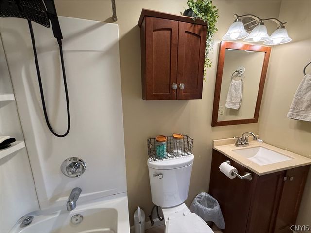 260 Watertree Drive, Dewitt, NY 13057