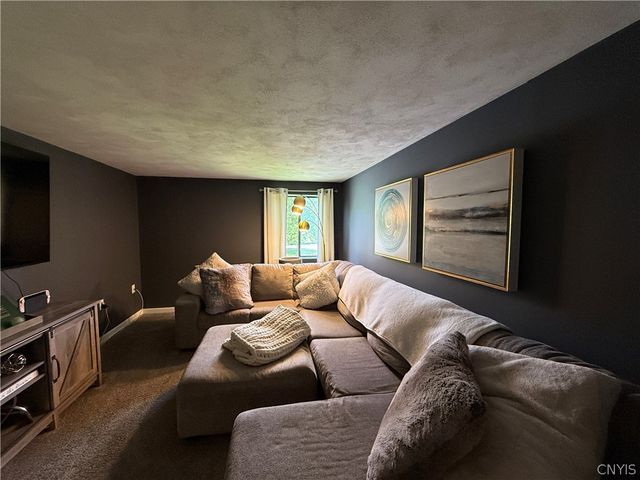 260 Watertree Drive, Dewitt, NY 13057