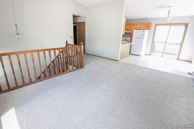 12121 Glenpark Drive, Maryland Heights, MO 63043