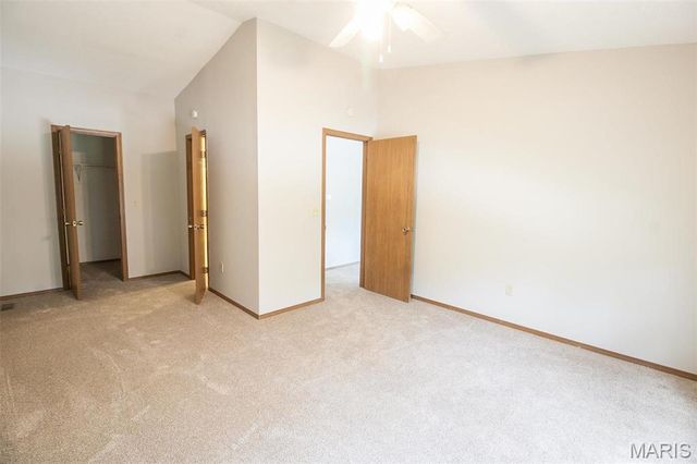 12121 Glenpark Drive, Maryland Heights, MO 63043