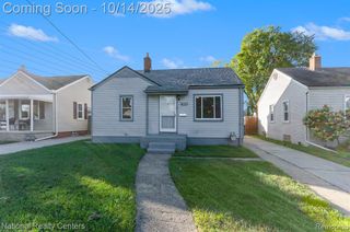 933 Antoine Street, Wyandotte, MI 48192