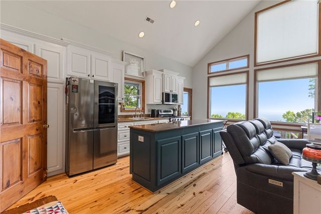 14 Woodbine Drive, Cleveland, SC 29635