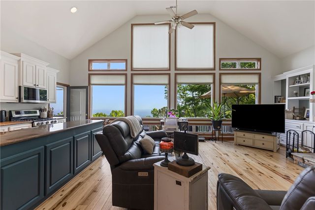 14 Woodbine Drive, Cleveland, SC 29635