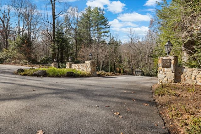 14 Woodbine Drive, Cleveland, SC 29635