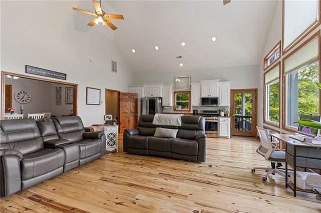 14 Woodbine Drive, Cleveland, SC 29635