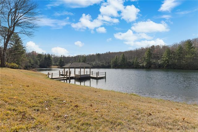 14 Woodbine Drive, Cleveland, SC 29635