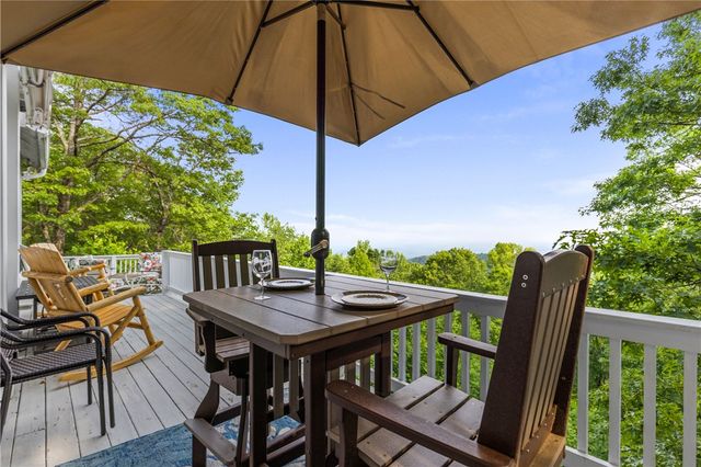 14 Woodbine Drive, Cleveland, SC 29635