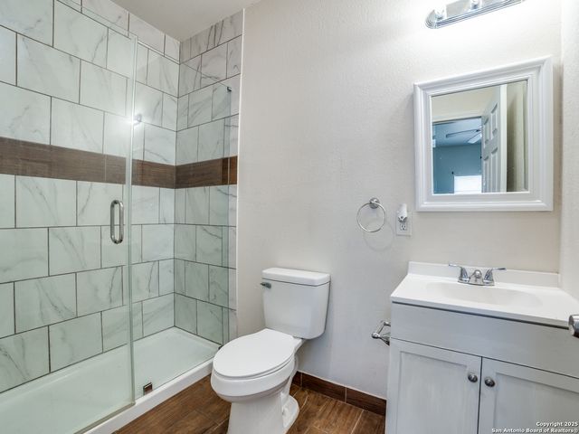 22806 Shady Forest Dr, Elmendorf, TX 78112