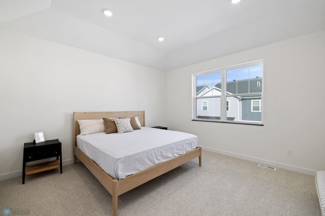 5887 41 Street S, Fargo, ND 58104