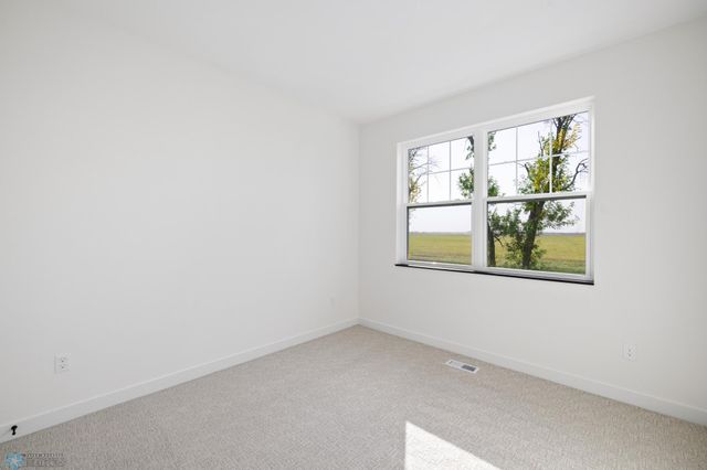 5887 41 Street S, Fargo, ND 58104