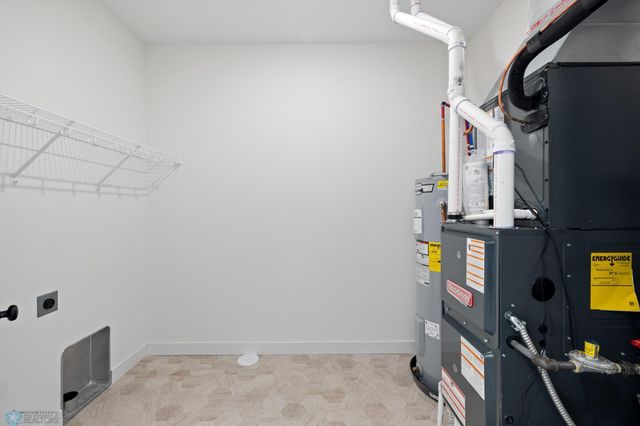 5887 41 Street S, Fargo, ND 58104