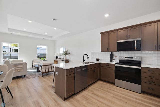 5887 41 Street S, Fargo, ND 58104