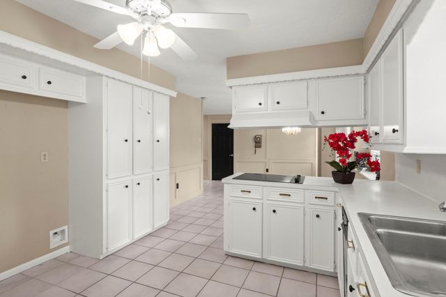 3402 Candleridge Drive, Spring, TX 77388