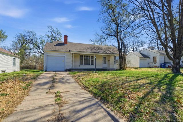 642 Sylvan Ln, Wichita, KS 67218