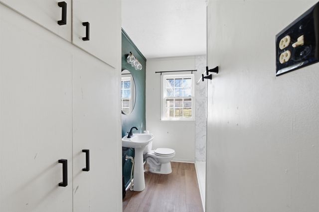 642 Sylvan Ln, Wichita, KS 67218