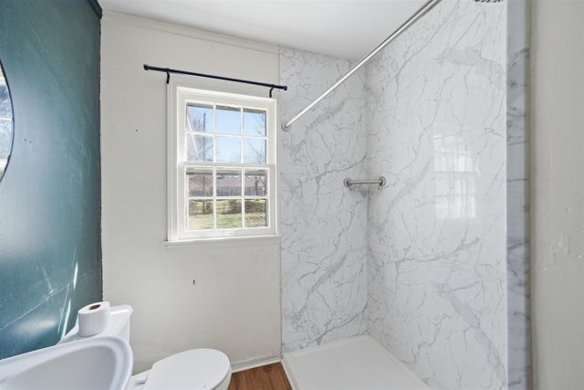 642 Sylvan Ln, Wichita, KS 67218