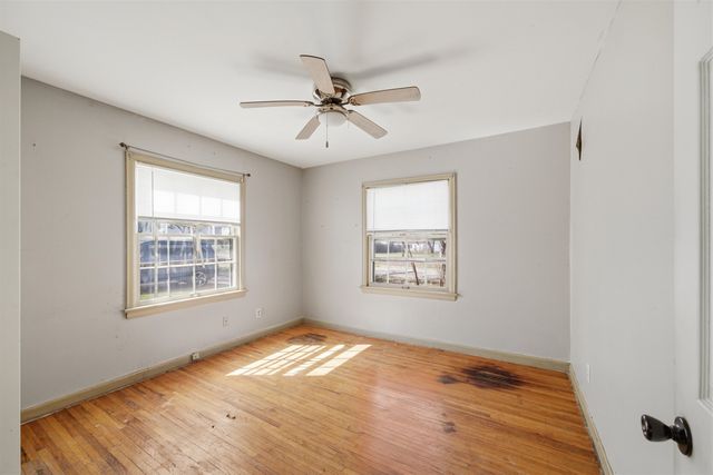 642 Sylvan Ln, Wichita, KS 67218