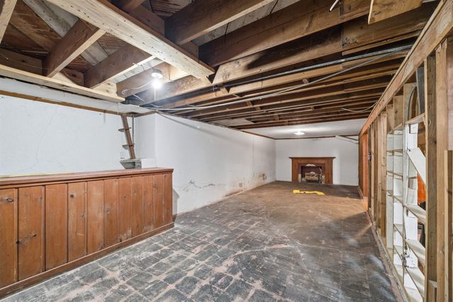 642 Sylvan Ln, Wichita, KS 67218