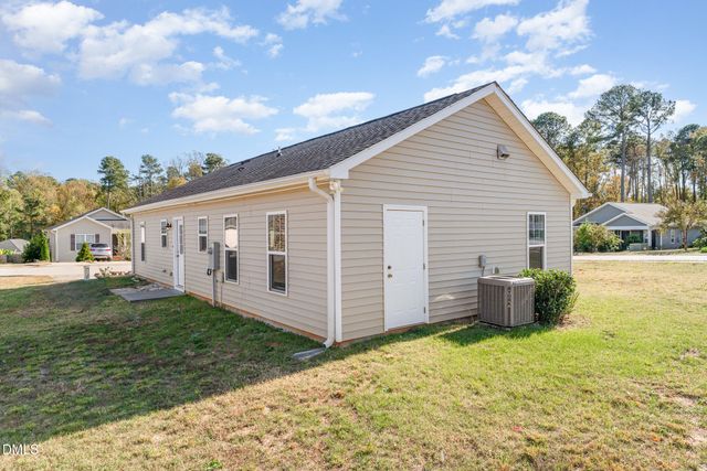 3060 Camden Creek Drive, Raleigh, NC 27610