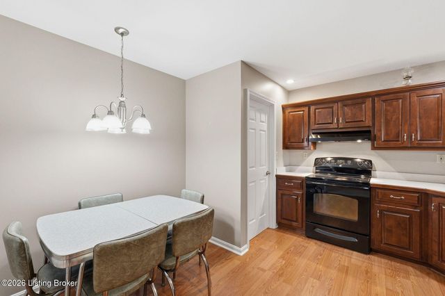 1799 Veechdale Rd, Simpsonville, KY 40067