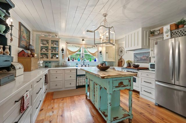5559 Blue Ridge Drive, College Station, TX 77845