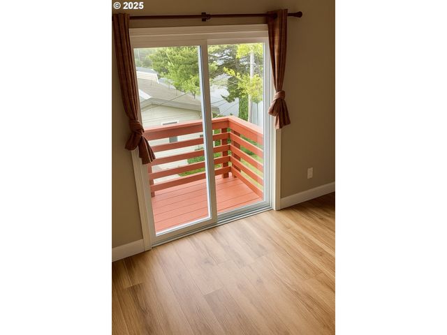 166 Ne 8TH St, Newport, OR 97365