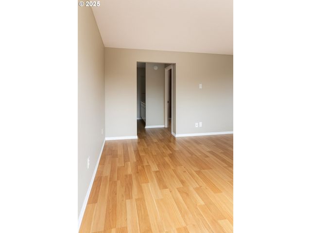 166 Ne 8TH St, Newport, OR 97365