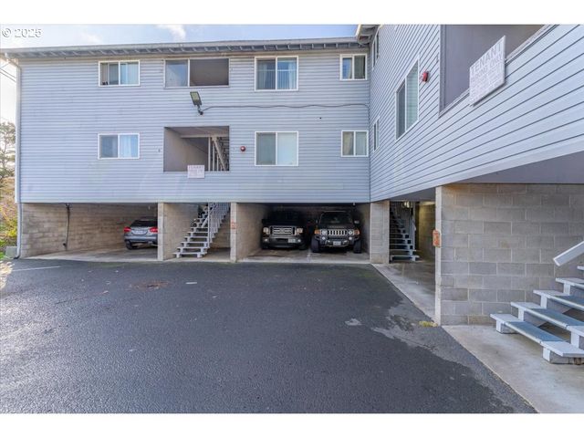 166 Ne 8TH St, Newport, OR 97365