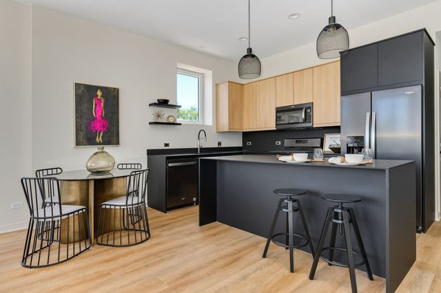 280 Stonington Drive 308, Bloomingdale, IL 60108