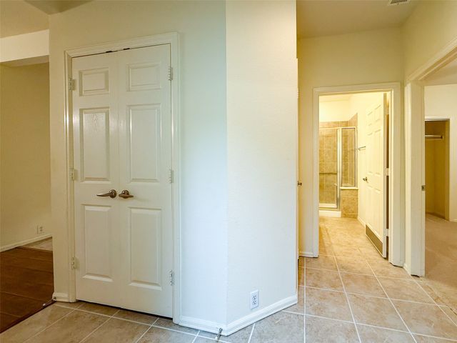 6820 Algarve Drive, Denton, TX 76210