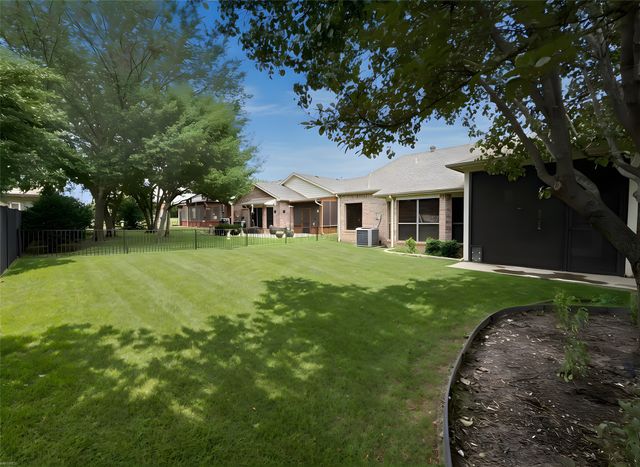 6820 Algarve Drive, Denton, TX 76210