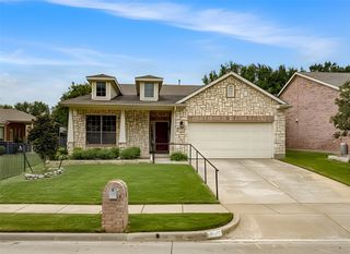 6820 Algarve Drive, Denton, TX 76210