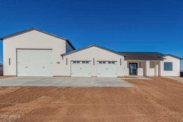 26615 N 235th Avenue, Wittmann, AZ 85361