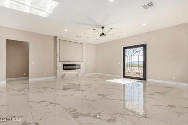 26615 N 235th Avenue, Wittmann, AZ 85361