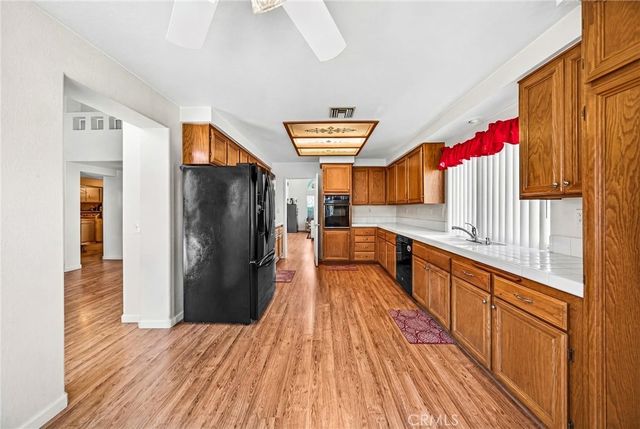 1137 Avenida Roundelay, San Jacinto, CA 92583