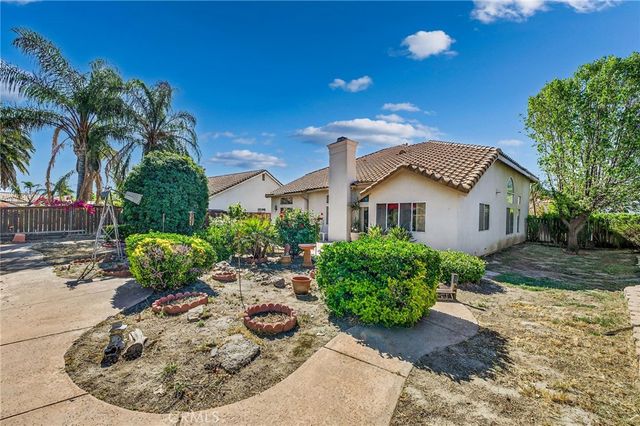 1137 Avenida Roundelay, San Jacinto, CA 92583
