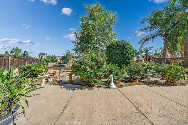 1137 Avenida Roundelay, San Jacinto, CA 92583