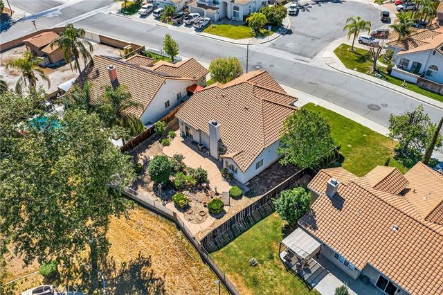 1137 Avenida Roundelay, San Jacinto, CA 92583