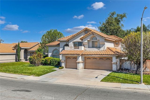 1137 Avenida Roundelay, San Jacinto, CA 92583