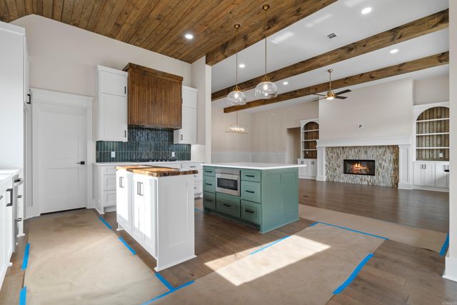 9 Manzanares Drive, Hot Springs Village, AR 71909