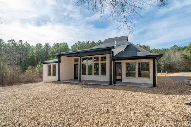 9 Manzanares Drive, Hot Springs Village, AR 71909