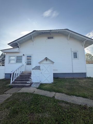 188 Howard Street, Pikeville, TN 37367